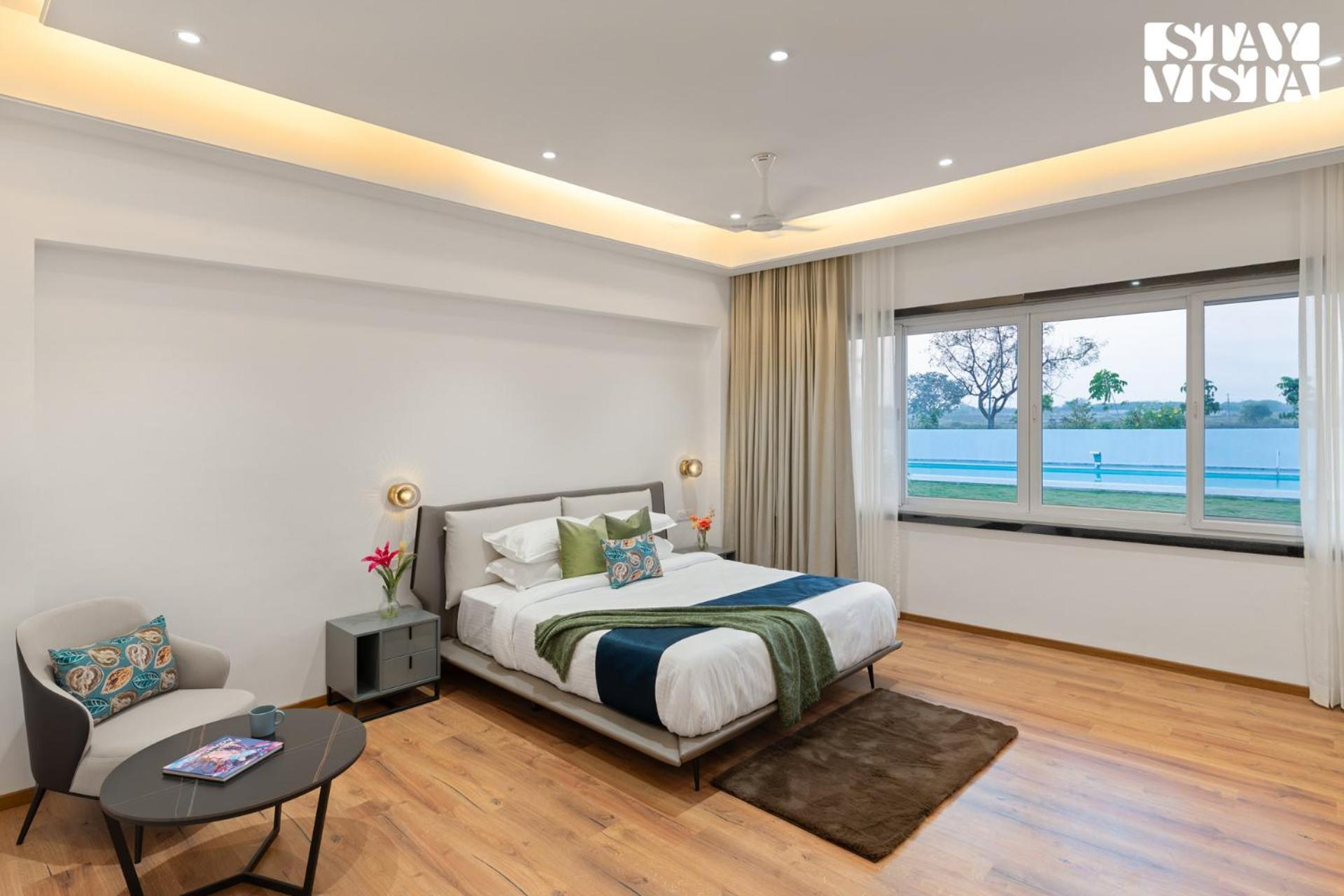 Stayvista At Aj House With Pvt Pool & Projector Set-Up ไฮเดอราบัด ภายนอก รูปภาพ